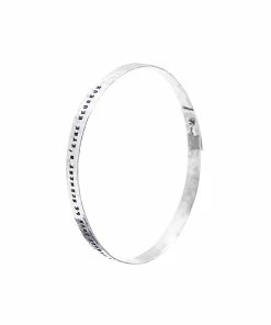 SERGE THORAVAL Jonc Ruban Fin Argent 9 SERGE THORAVAL Jonc Ruban Fin Argent -Boutique Gigi Clozeau bracelet ruban fin 4 2048x2048