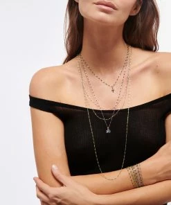 GIGI CLOZEAU Pendentif Croix Perlée Résine Diamants Or Rose 9 GIGI CLOZEAU Pendentif Croix Perlée Résine Diamants Or Rose -Boutique Gigi Clozeau clozb look20221116 433