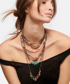 GACHON POTHIER Collier Epure Médaille Nude -Boutique Gigi Clozeau gacho look20221117 124 1
