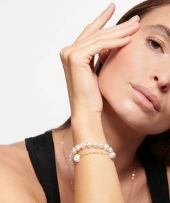 Ginette NY Bracelet Multi Chaîne Perles Nacre, Collection Fête Des Mères -Boutique Gigi Clozeau ginbm look20221013 77