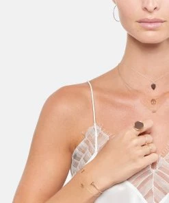 Ginette NY Collier Mini Cœur Soie Or Rose 9 Ginette NY Collier Mini Cœur Soie Or Rose -Boutique Gigi Clozeau gincm look20200610 127