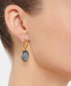 GOOSSENS PARIS Créole Cabochon Cristal De Roche Bleu Denim (vendue à L'unité) 5 GOOSSENS PARIS Créole Cabochon Cristal De Roche Bleu Denim (vendue à L'unité) -Boutique Gigi Clozeau gooss look20210916 60