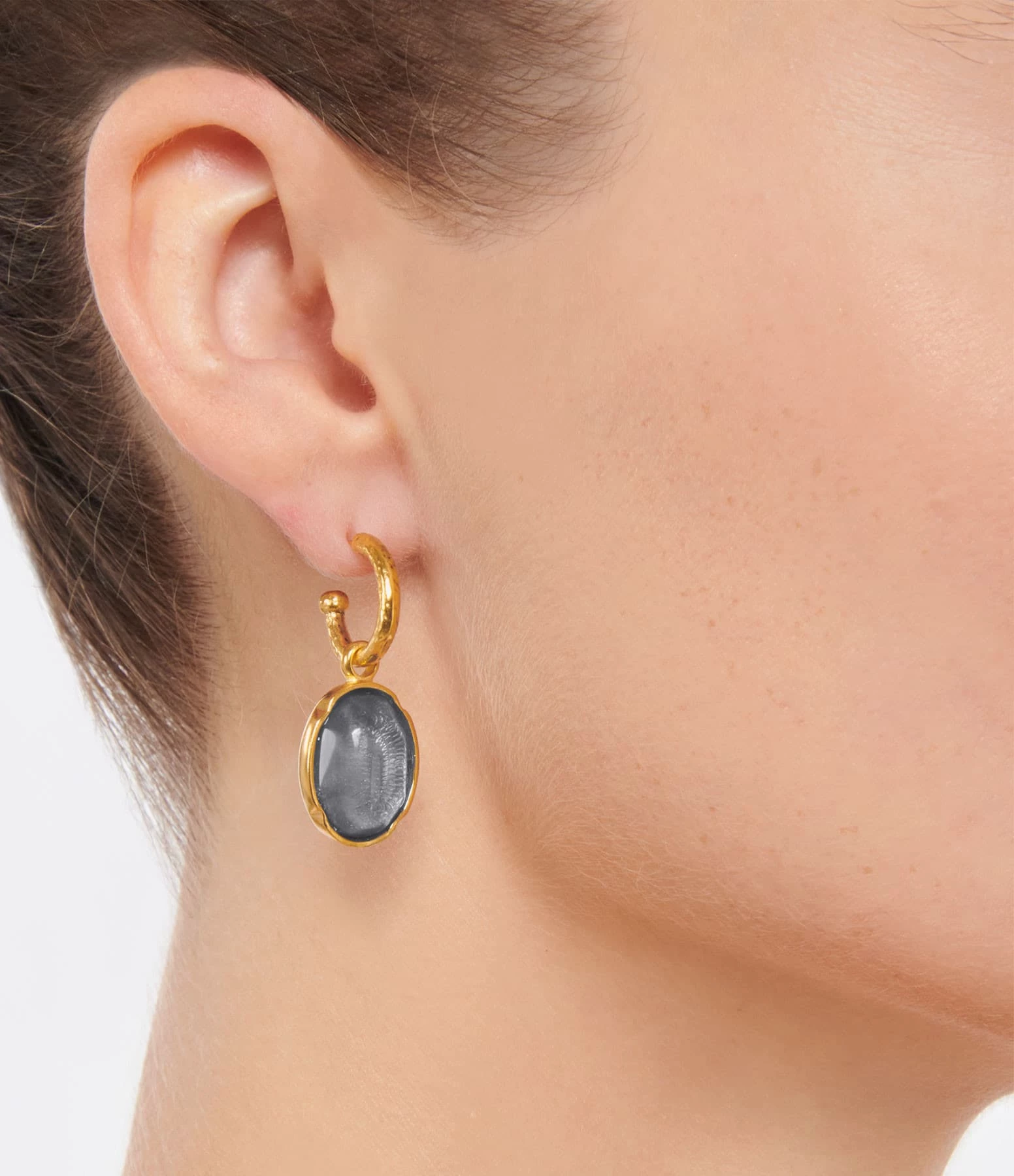 GOOSSENS PARIS Créole Cabochon Cristal De Roche Bleu Denim (vendue à L'unité) 4 GOOSSENS PARIS Créole Cabochon Cristal De Roche Bleu Denim (vendue à L'unité) – Image 2