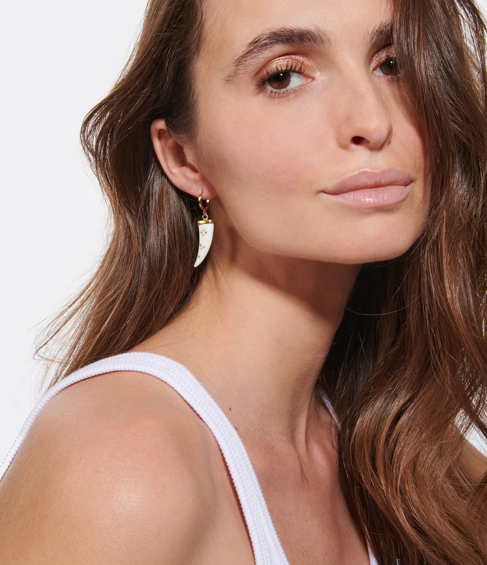 Isabel Marant Boucles D'oreilles Aimable Corne Écru 4 Isabel Marant Boucles D'oreilles Aimable Corne Écru – Image 2