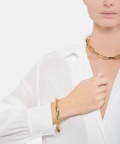 LAUREN RUBINSKI Bracelet Small Émail Noir Or Jaune 8 LAUREN RUBINSKI Bracelet Small Émail Noir Or Jaune -Boutique Gigi Clozeau laure look20211019 242