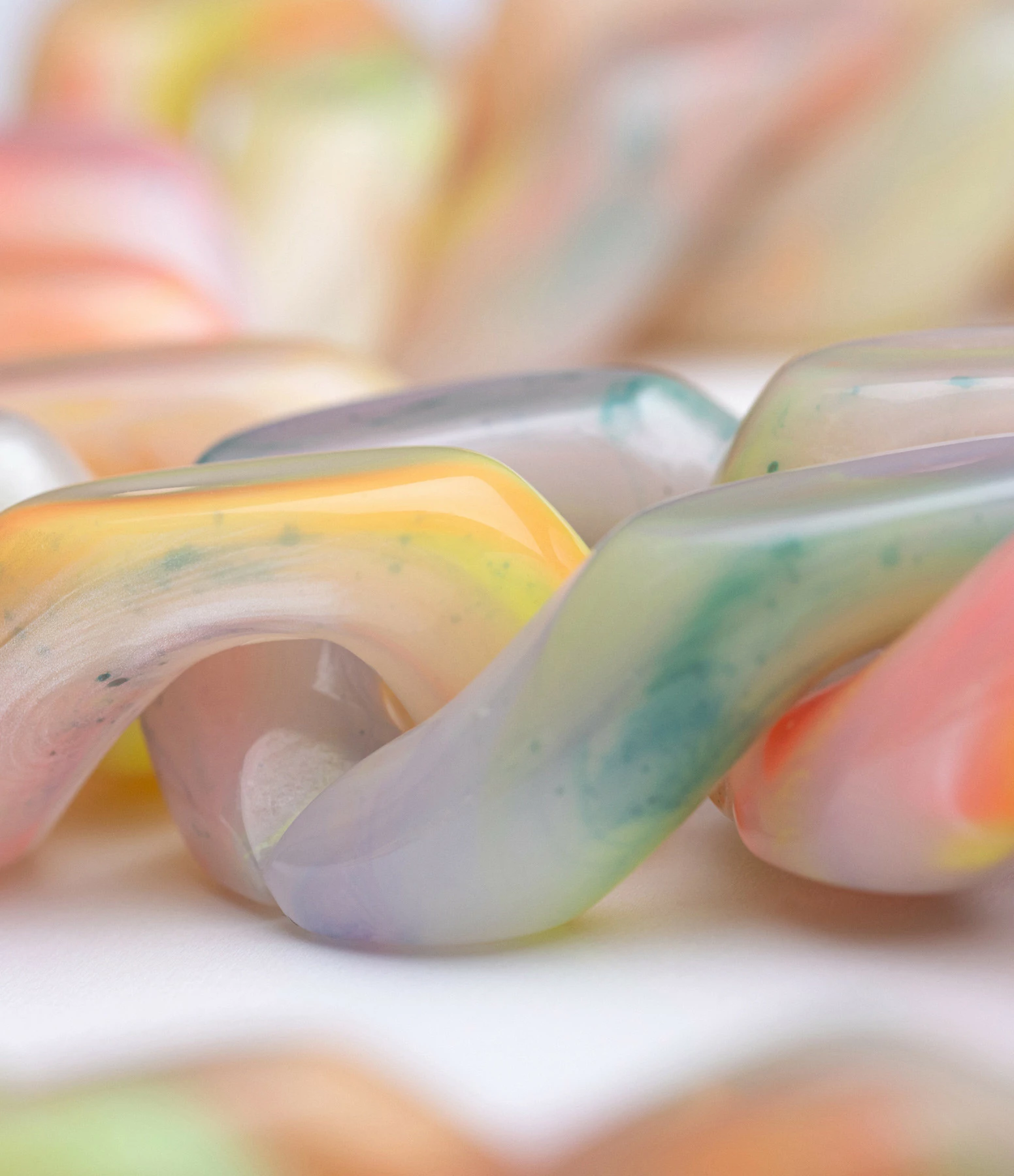 VANESSA BARONI Collier Big Flat Néon Rainbow – Image 2