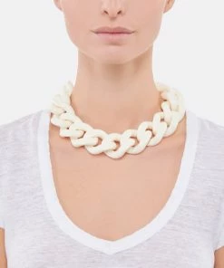 VANESSA BARONI Collier Big Flat Off White 7 VANESSA BARONI Collier Big Flat Off White -Boutique Gigi Clozeau vbaro look20210916 299