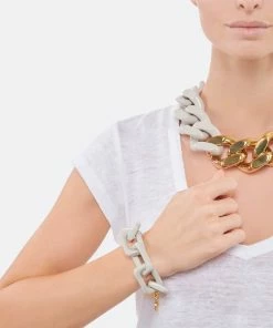 VANESSA BARONI Bracelet Squared Gris Clair 8 VANESSA BARONI Bracelet Squared Gris Clair -Boutique Gigi Clozeau vbaro look20210916 306